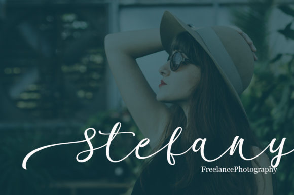 Garnita Script Font: A Handwritten Typeface for Creative Makers